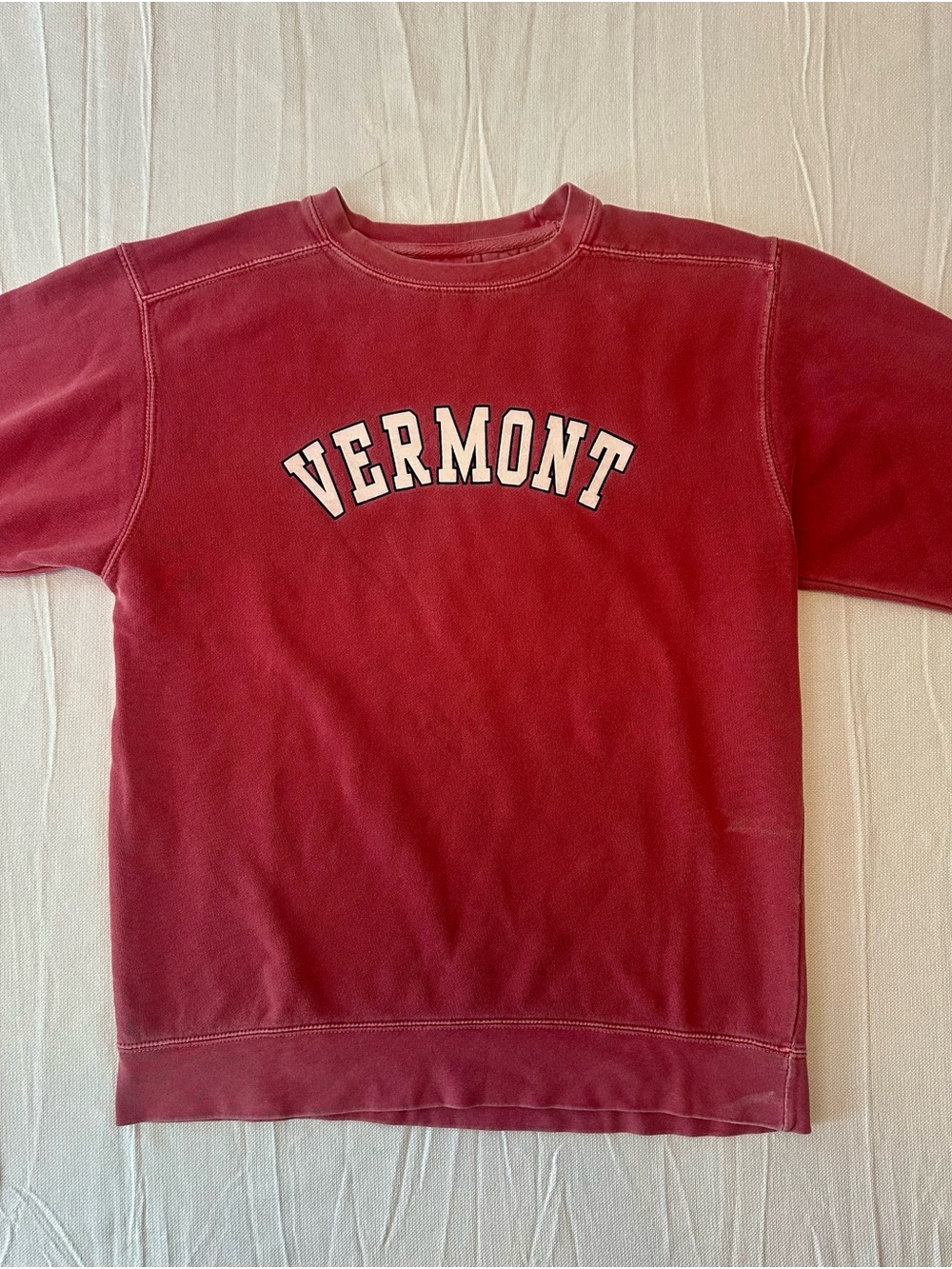 Comfort Colors Vintage Vermont Spellout Crewneck Sweatshirt Red Medium
